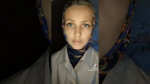 Самая красивая девочка играет сцену с Леонидом Куравлевым