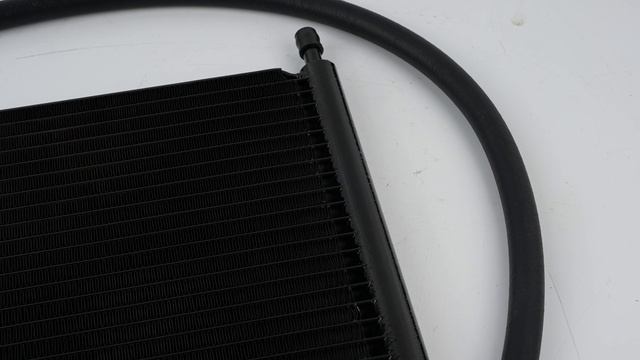 Масляный радиатор трансмиссии серия 600 245х250х20