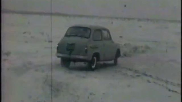 Фрагмент с архивной съемкой из фильма Удачи ЗАЗ! 1995 год