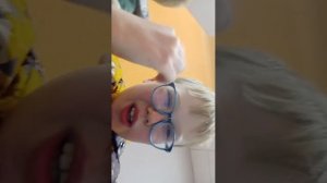 КТО ПОСЛЕДНИЙ ПОКИНЕТ ДИВАН В ПОДЪЕЗДЕ 2 ЧАСТЬ