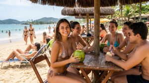 ПЛЯЖИ БРАЗИЛИИ! Девушки с пышными формами в мини бикини создают неповторимую атмосферу праздника