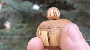 Шкатулка на голубой ели с колечком