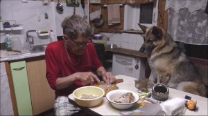 Мой фильм   Печём хлеб, готовим холодец...