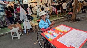 Пробуем местную еду на рынке. Массаж в закоулках. Муж купил мне подарок! Возвращаемся домой.