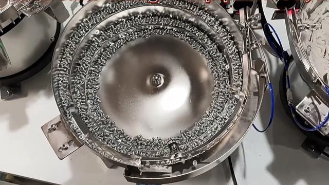 TY-320-3P Счетно-фасовочная машина для упаковки метизов