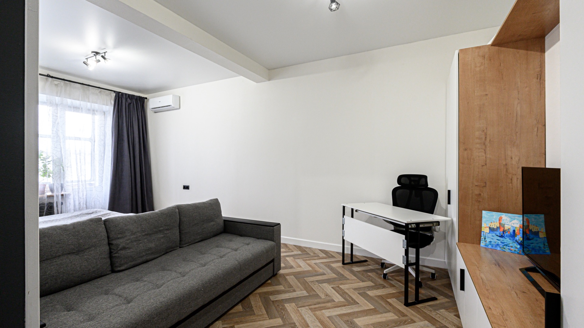 Двухкомнатная квартира, Новосибирск, Центральный район, ул. Фрунзе, д.3