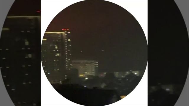 В Новороссийске отражают атаку БПЛА, обломки дрона попадают в жилой дом