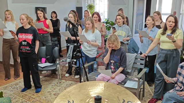 Линда - Северный ветер (под клавиши) 
Хор #8Герц