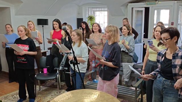 Юлия Началова - Нарисовать мечту (под клавиши) 
Хор #8Герц