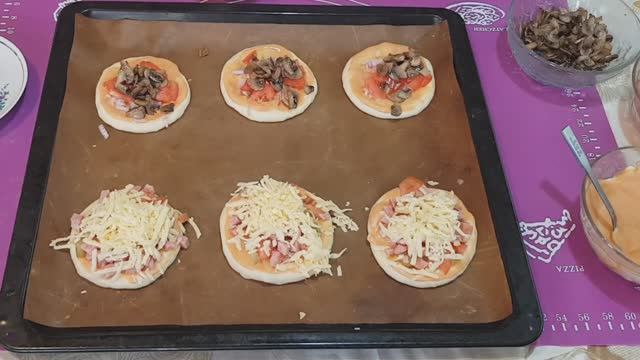 Домашние мини пиццы из детства! Школьная пицца