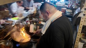 Огромные порции китайской еды! «Гигантский шеф-повар» на самом деле СЛИШКОМ добрый