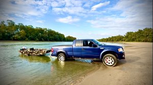 Купил ПНД лодку. Покраска лодки в Камуфляж. Первый спуск ПНД лодки