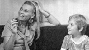 Редкие фотографии советских актеров со своими детьми. Часть 18