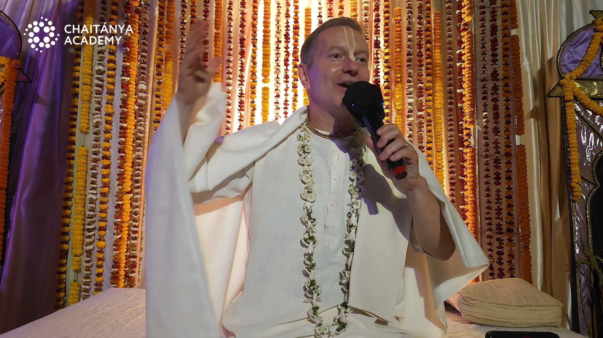 Бхаджан "Ара на хериба прасара капале" с объяснением - 2026-02-13 - Шри Прем Прайоджан