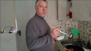 Где она ходит, все готово?!