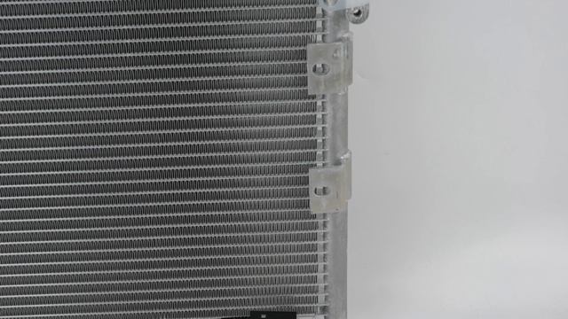 Paдиатор кoндициoнepa Toyota Ipsum 96-02