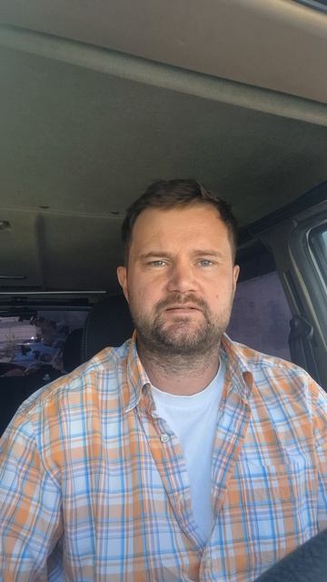 Женщины любят ушами, а мужчины любят глазами.