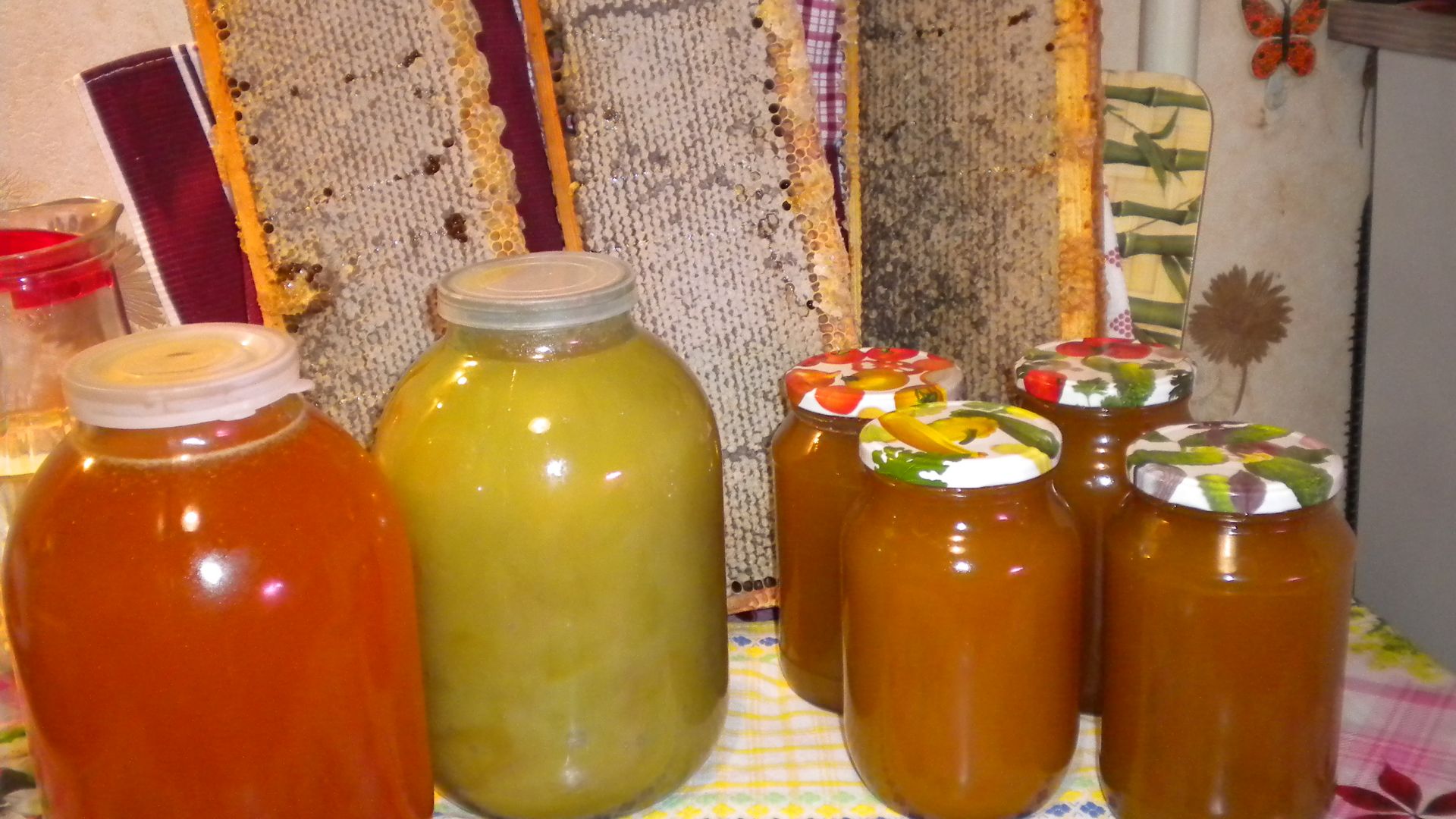 О МЁДЕ немного