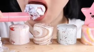 Мукбанг мороженое😳 необычно. Еда на камеру