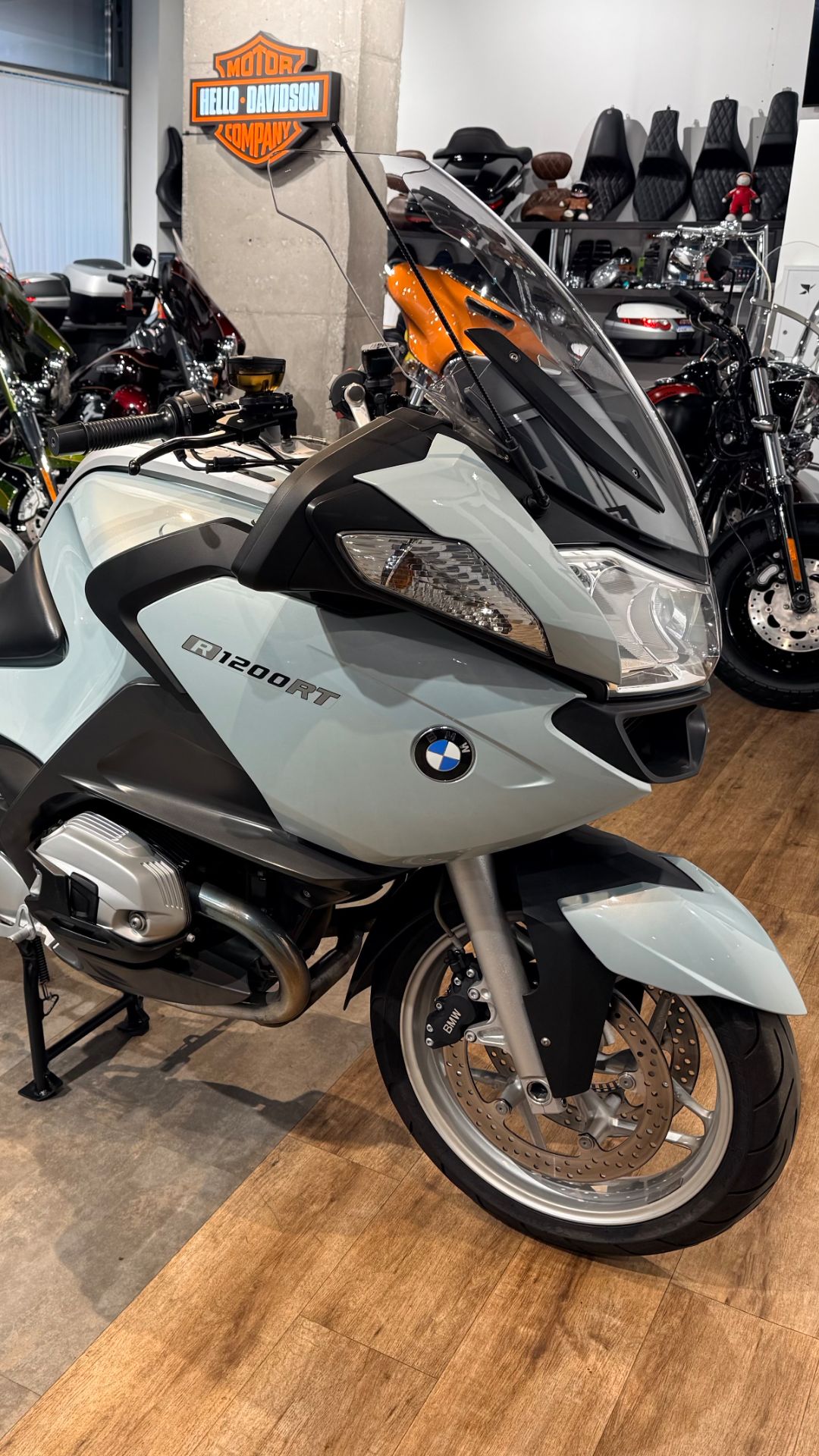 2010 BMW R1200RT Oyster Grey Metallic 31K (VIN *WB10*9636) смотреть онлайн