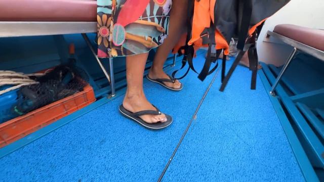 Паттайя. Едем на Ко Лан. Бюджетный Ресторан Sailor. Том Ям за 70 и Коктейли за 70