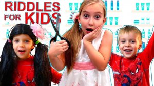 Катя делает Мэйк ап игрушкам в салоне красоты для девочек Riddles for kids Nursery Rhymes for Baby