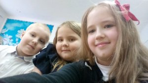 ❤️Э❤️М🧡И🧡Л💛И💛