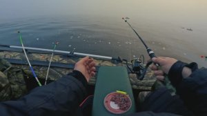 Рыбалка на корюшку с лодки на заливе🐠