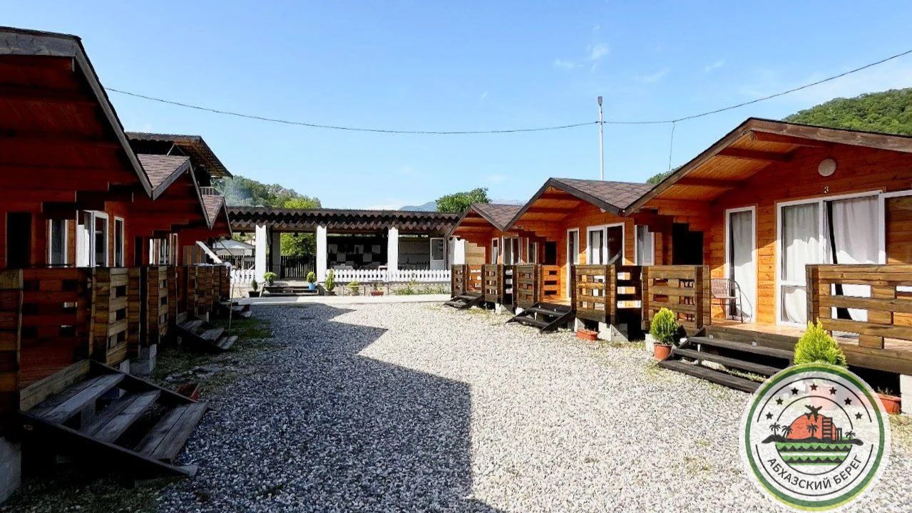 "СОЛУНА" домики и номера с завтраками в Лдзаа, Абхазия