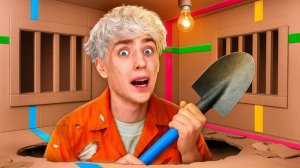 Влад а4 . Побег из Самой ОХРАНЯЕМОЙ КАРТОННОЙ ТЮРЬМЫ . Видео Влада Бумага а4