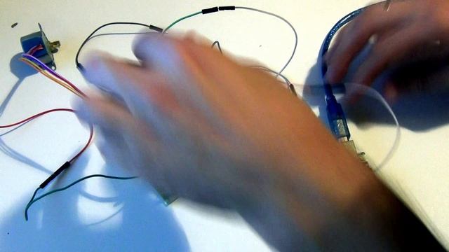 Шаговый двигатель