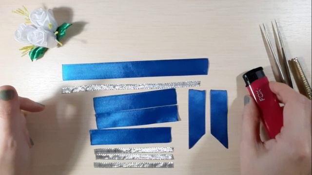 Бутоньерка с розами из лент