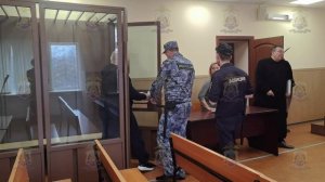 Новгородские полицейские перехватили наркокурьеров, перевозивших 10 кг мефедрона в газовом баллоне