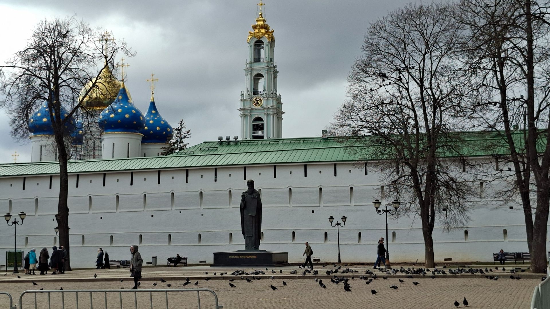 Памятник Сергию Радонежскому в Сергиевом посаде