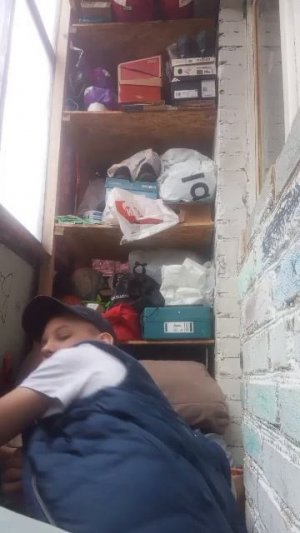 целый 1 час на балконе