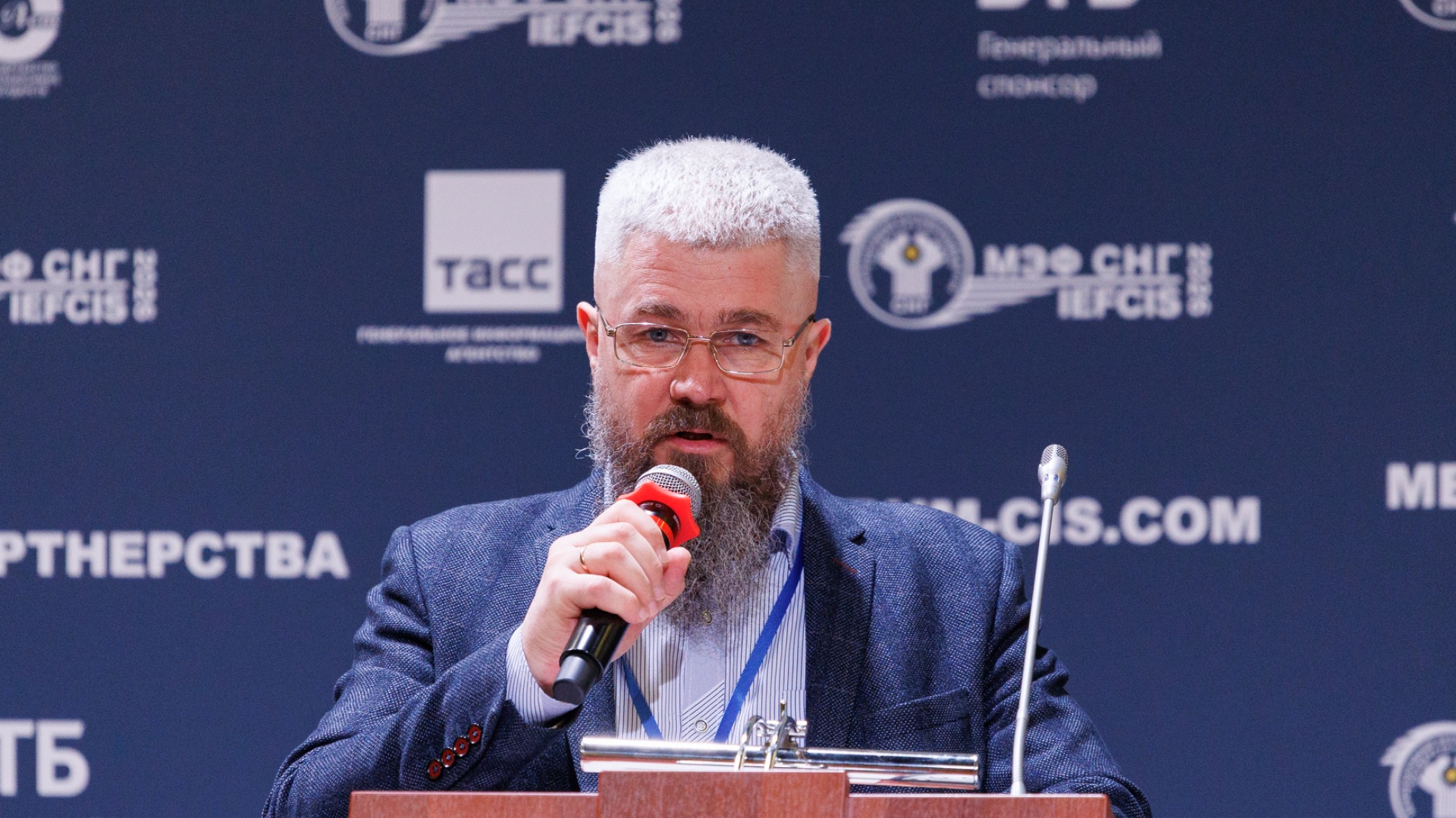 Денис Лыков на Международном экономическом форуме СНГ: как предотвратить ценностно-смысловой разрыв