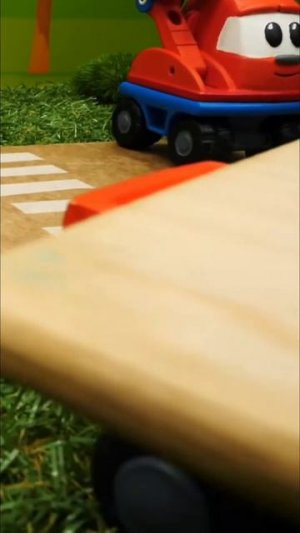 Сломалась дорога! 😱 Грузовичок Лёва и Тук-Тук всё починили 🚧 #грузовичок #игрушки #машинки