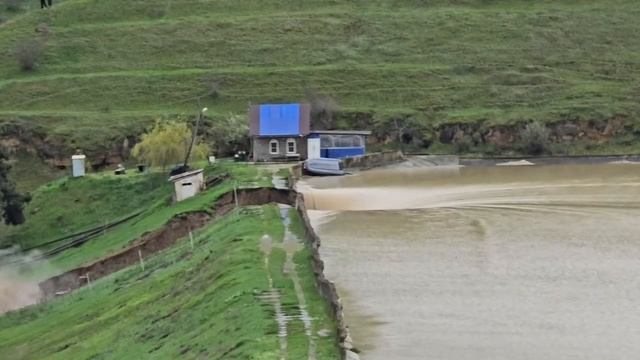Затопление Дагестан. Прорыв дамбы.