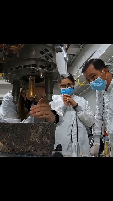 Марсоход Perseverance просканировал дельту древней реки в кратере Езеро на Марсе.