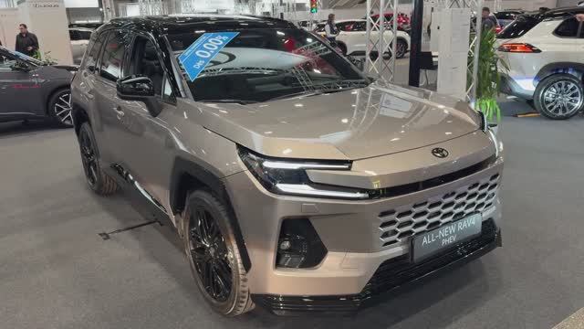 Toyota RAV4 PHEV 2026 обзор