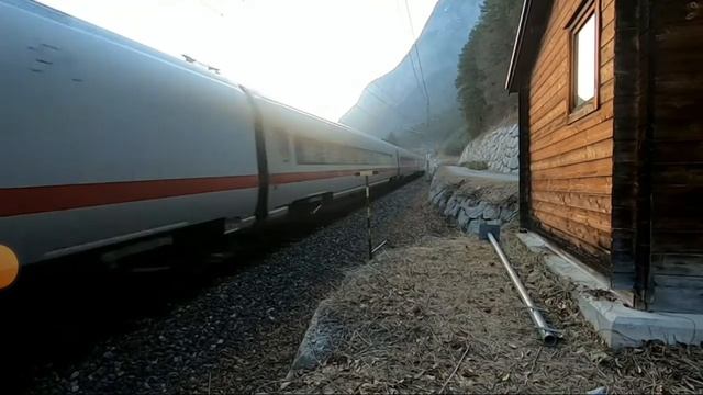 смотрю видео про поезд автор видео https://youtube.com/@alterzausel3250?si=IrdTyA8-ahZ23iwY