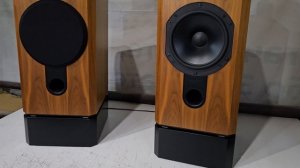 Новые подставки для B&W 801