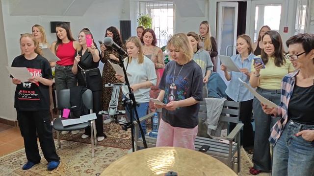 Анаит Каначян - В синем море, в белой пеней
Хор #8Герц