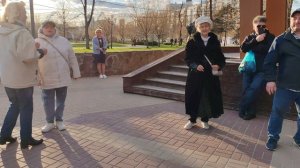 5 апреля. Помнила взглядом...