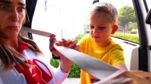 Влад играет в родителя для мамы