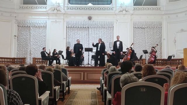 Концерт “O, Sole mia”. Солисты Я. Низамутдинов, Д. Закиров, С. Леонтьев. Дирижёр Лариса Габитова