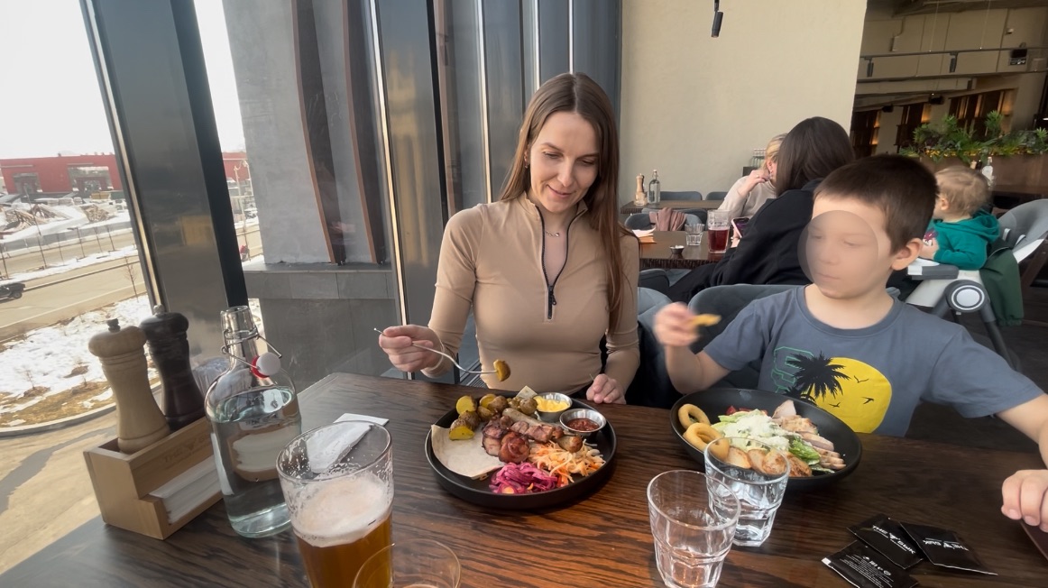 Третий День в Москве: ВДНХ, Музей Космонавтики, троллейбус Т1, Восхитительный Закат