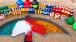 Ментос и газировка в яме 🌈 Что будет? Эксперимент для детей