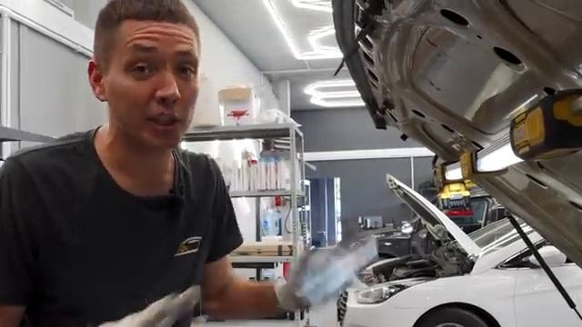 брошена на 20 лет в гараже .тачка из прошлого