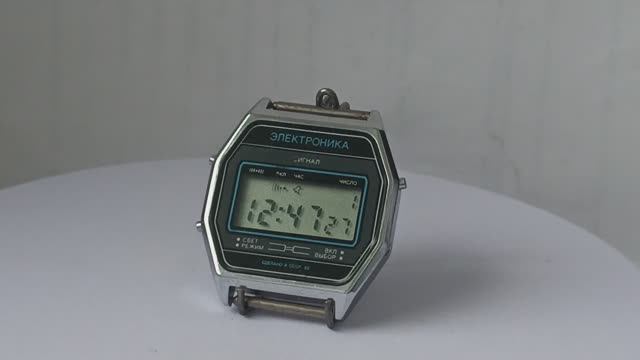Часы советские Электроника 52 СССР коробка паспорт в продаже